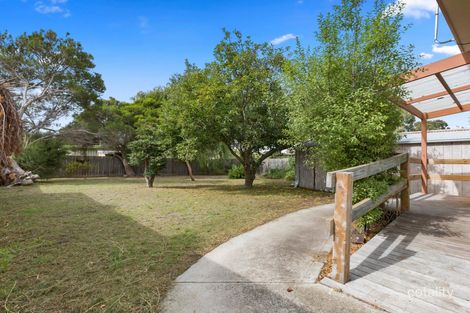 Property photo of 17 Clovelly Avenue Rosebud VIC 3939