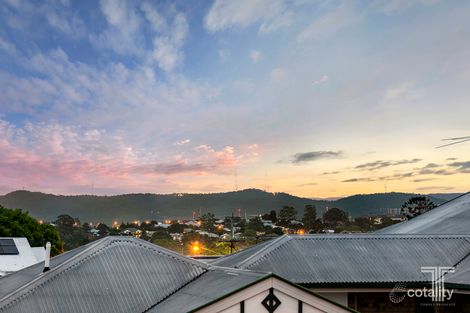 Property photo of 2/30 Ridge Street Greenslopes QLD 4120