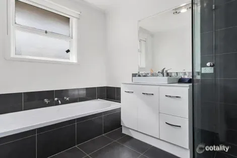 Property photo of 146 Milleara Road Keilor East VIC 3033