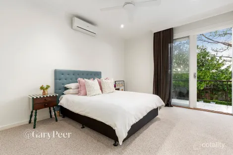 Property photo of 31 Aroona Road Caulfield North VIC 3161