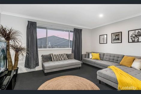 Property photo of 11 Pallara Avenue Pallara QLD 4110