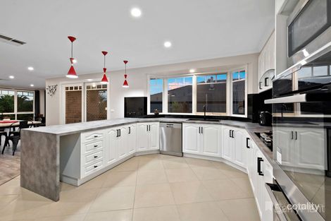 8 Portsea Pl, Narre Warren, VIC 3805