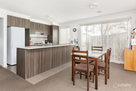 Property photo of 25 Renlik Circuit Cranbourne North VIC 3977