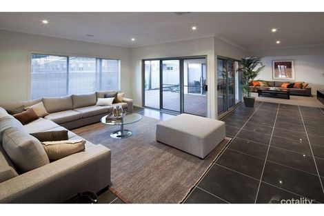 Property photo of 1117 Hill Farm Drive Clyde VIC 3978