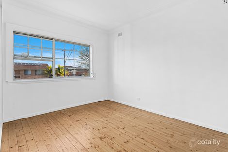 Property photo of 330 Northcliffe Drive Lake Heights NSW 2502