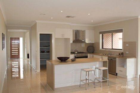 Property photo of 16 Leyana Crescent Brookfield VIC 3338