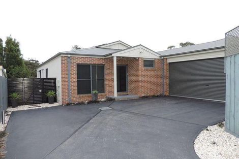 Property photo of 3 Jefferson Avenue Lakes Entrance VIC 3909