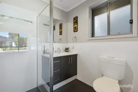 Property photo of 4 Braeview Circuit Evanston SA 5116