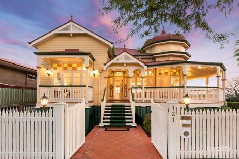 121 Dornoch Tce, Highgate Hill, QLD 4101