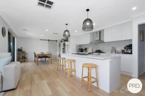 Property photo of 82 Cardiff Drive Thurgoona NSW 2640