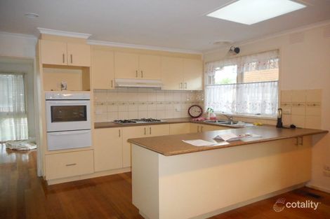 Property photo of 82 James Cook Drive Endeavour Hills VIC 3802