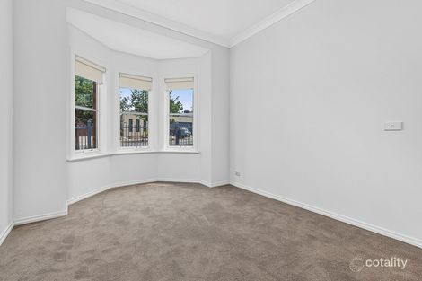 Property photo of 92 Oakview Parade Caroline Springs VIC 3023