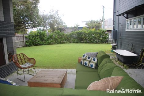 Property photo of 4 Chairlift Avenue East Miami QLD 4220