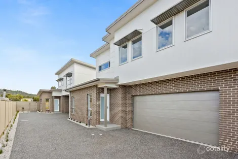 Property photo of 2/14 Brigadoon Circuit Oak Flats NSW 2529