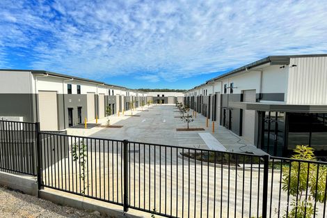 17 MIDDLE RD, HILLCREST, QLD 4118