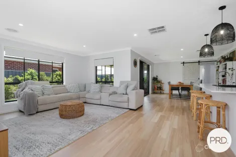 Property photo of 82 Cardiff Drive Thurgoona NSW 2640