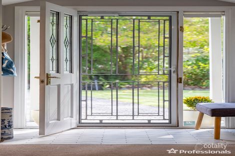 Property photo of 4 Buckmaster Drive Mount Evelyn VIC 3796