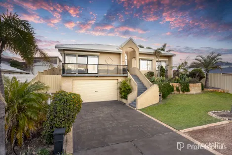 5 Bluewater Cl, Drummond Cove, WA 6532