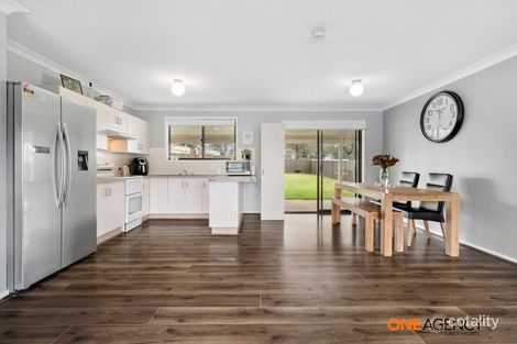 Property photo of 19 Madden Parade Singleton Heights NSW 2330