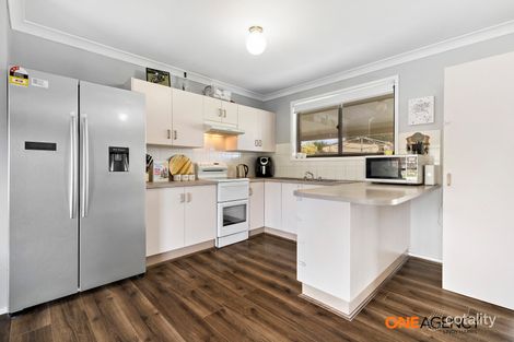 Property photo of 19 Madden Parade Singleton Heights NSW 2330