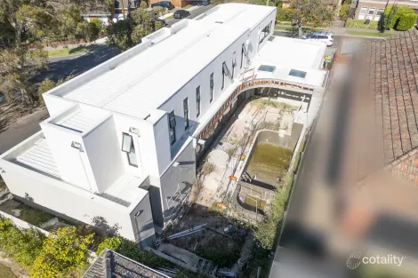 Property photo of 2 Houston Avenue Strathmore VIC 3041