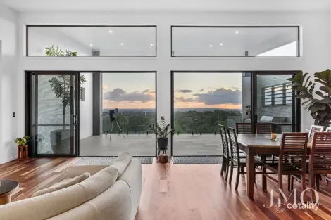 Property photo of 8 Islandview Terrace Ormeau Hills QLD 4208