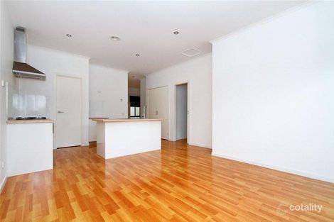 Property photo of 2/26 Dundee Street Reservoir VIC 3073