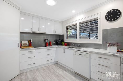 Property photo of 1 Landale Drive Strathdale VIC 3550