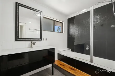 Property photo of 119 Hooker Boulevard Broadbeach Waters QLD 4218