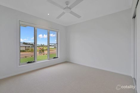 Property photo of 11 Thornbill Close Branyan QLD 4670