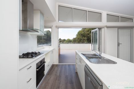 Property photo of 3 Pobblebonk Place Cowes VIC 3922