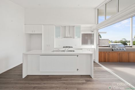 Property photo of 3 Pobblebonk Place Cowes VIC 3922