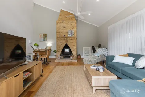 Property photo of 1 Bundaleer Road Broken Head NSW 2481