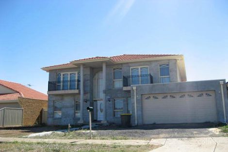 25 Cardigan Cres, Taylors Lakes, VIC 3038