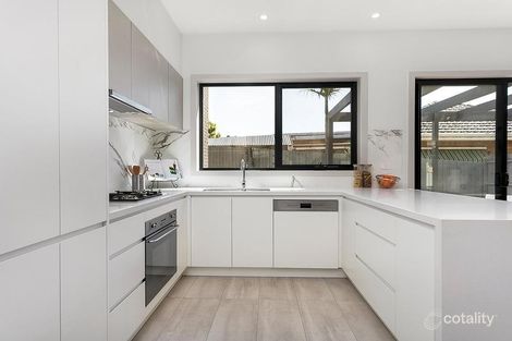 Property photo of 2/131 Ellesmere Parade Rosanna VIC 3084