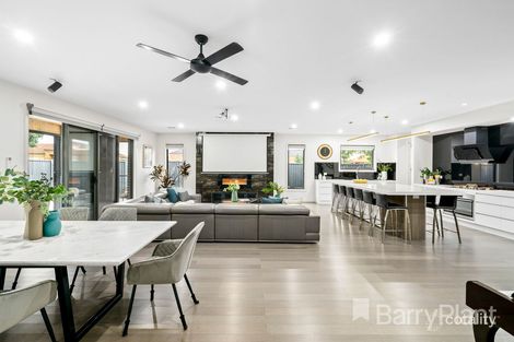 Property photo of 20 Egret Crescent Cairnlea VIC 3023