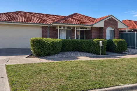13 Joseph Dr, Hillside, VIC 3037
