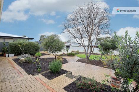 Property photo of 14 Avon Crescent Viveash WA 6056