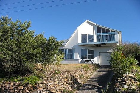 13 View St, Norah Head, NSW 2263