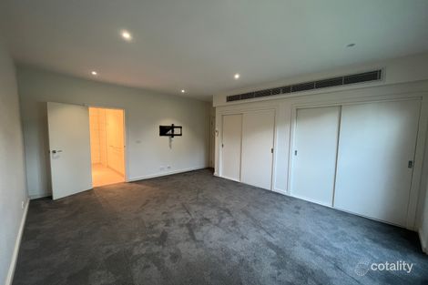 Property photo of 1/10 Winbirra Parade Ashwood VIC 3147