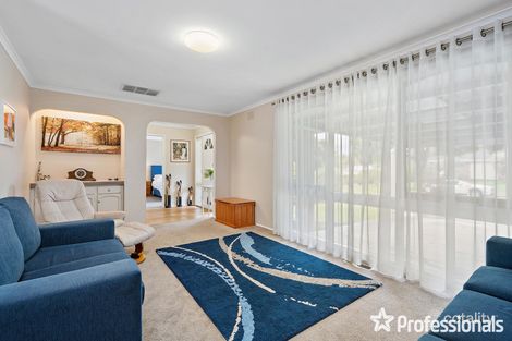 Property photo of 9 Levendale Avenue Mooroolbark VIC 3138