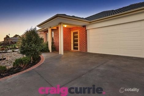 Property photo of 28 Joseph Banks Drive Pakenham VIC 3810