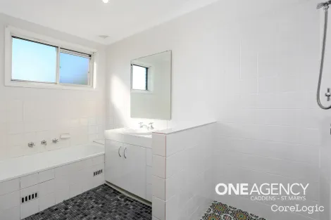 Property photo of 7 Oag Crescent Kingswood NSW 2747