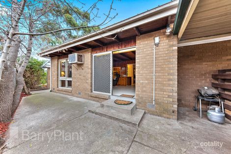 Property photo of 13 Revell Crescent St Albans VIC 3021
