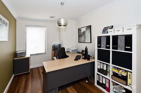 Property photo of 25 Barrenjoey Parkway Secret Harbour WA 6173