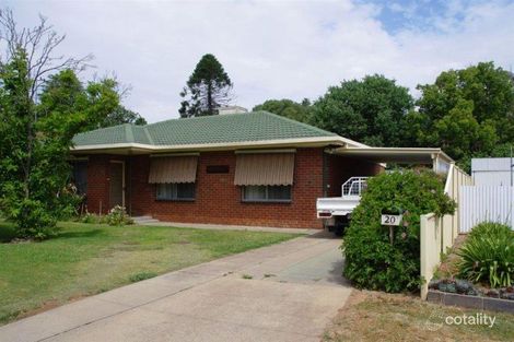 Property photo of 20 Lisfarron Avenue Cobram VIC 3644