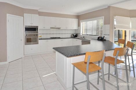 Property photo of 12 Lakes Drive Craigieburn VIC 3064