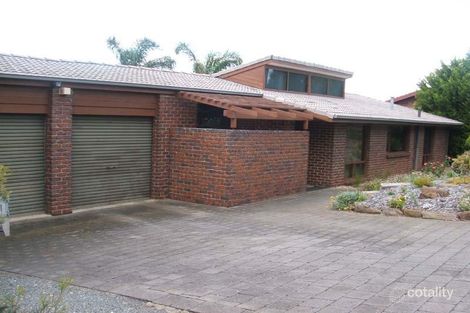 33 Warri Parri Dr, Flagstaff Hill, SA 5159