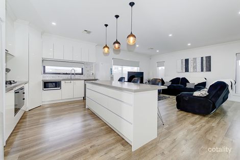 Property photo of 45 Daybreak Vista Mickleham VIC 3064