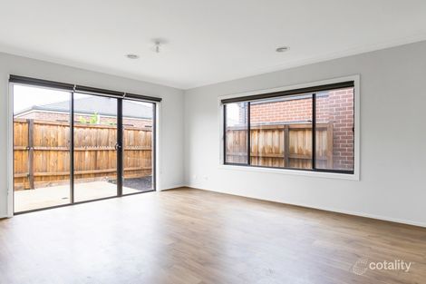 Property photo of 32 Morialta Circuit Werribee VIC 3030